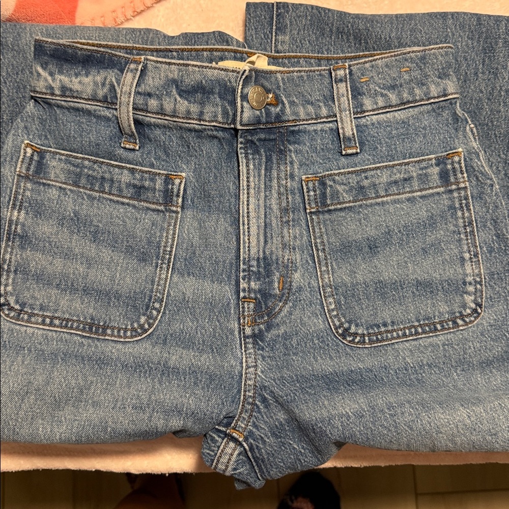 Madewell High Rise Light Blue Jeans - Picture 4 of 6